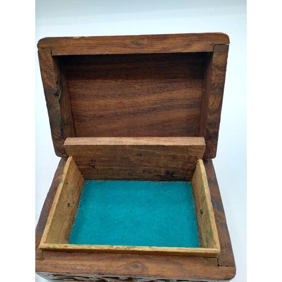 Hand-Carved Floral Wooden Keepsake Box With Hinged Lid - Picture 6 of 7